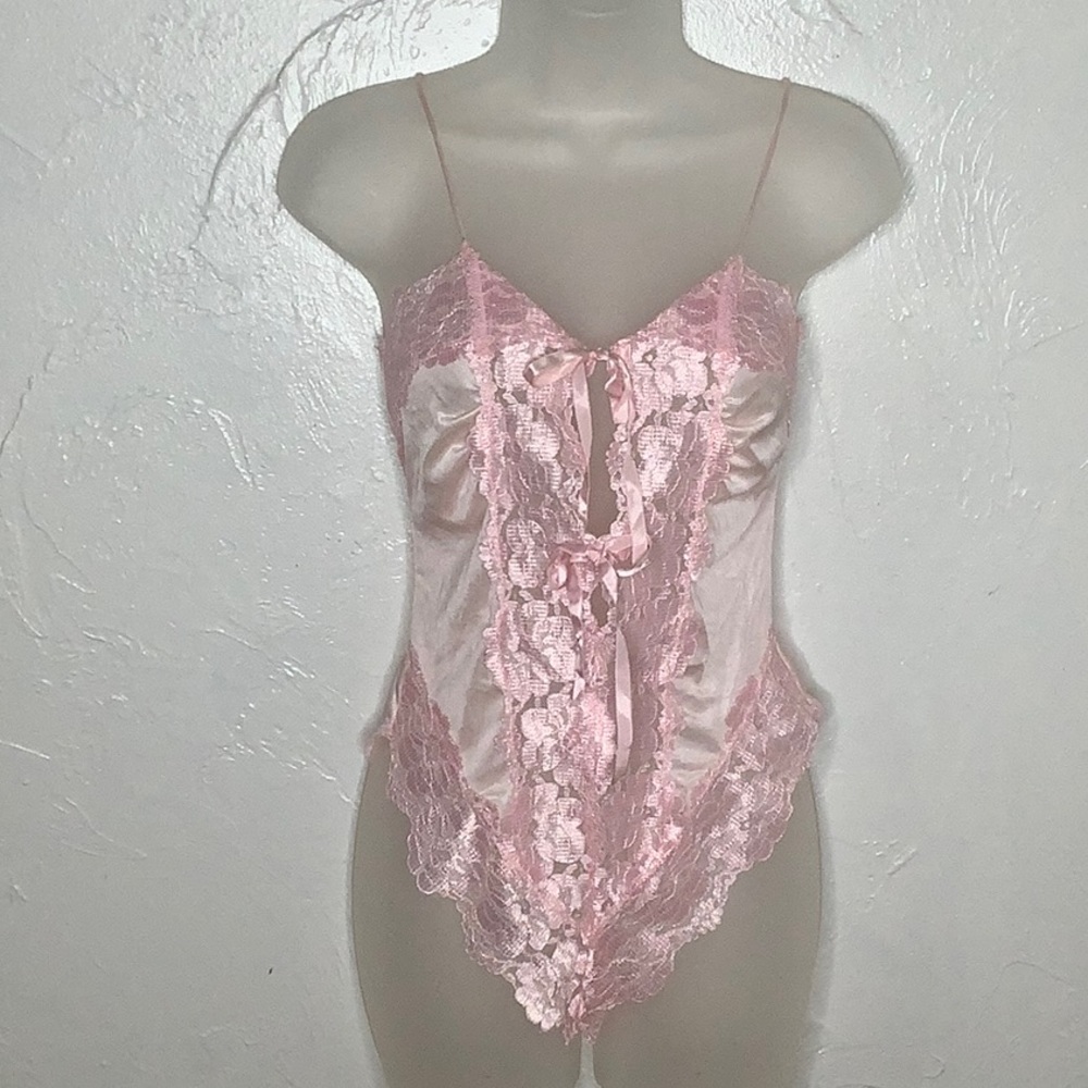 Vintage Alana Gale Nylon Pink Lace high thighs front tie babydoll size M EUC